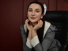 NancyWheeller - female with brown hair webcam at LiveJasmin