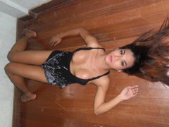 RubiQuinn - shemale with black hair webcam at LiveJasmin