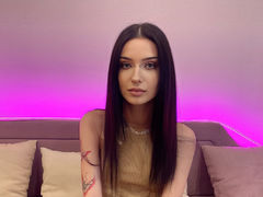 NicoleWest - female with black hair webcam at LiveJasmin