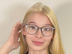 OdetteBurtt - blond female webcam at LiveJasmin