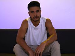 OliverConnort - male webcam at LiveJasmin