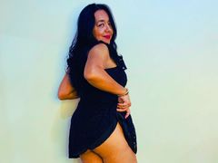 OliviaGuason - female with brown hair and  big tits webcam at LiveJasmin