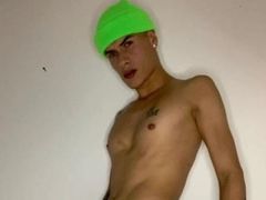 RaimonBeans - male webcam at LiveJasmin