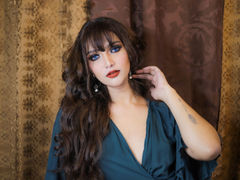RaineScarlett - shemale with brown hair webcam at LiveJasmin