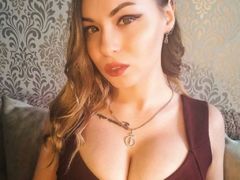 ReinaSoft from LiveJasmin