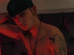 ReyEvanz - male webcam at LiveJasmin