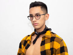 RobbinMatch - male webcam at LiveJasmin