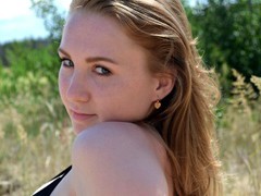 Rossie - blond female webcam at LiveJasmin