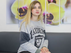 RubyMcAvoy - blond female webcam at LiveJasmin