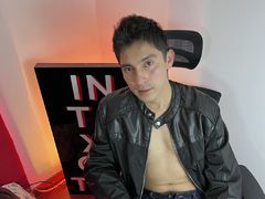 RyannLucas - male webcam at LiveJasmin