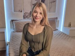 SabrinaGilbert - blond female webcam at LiveJasmin