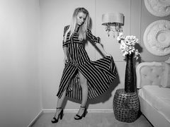 SerenaOlsen - blond female with  big tits webcam at LiveJasmin