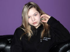 SimonaHugs - blond female with  small tits webcam at LiveJasmin