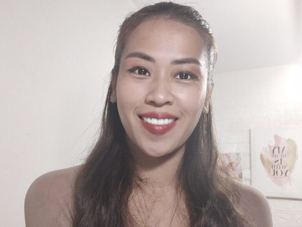 Ellenviky Scarletsha Yumyajem Big Boobed Black Haired Asian Milf Webcam
