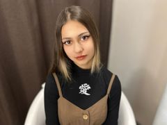 SophiaFostera - female with brown hair and  small tits webcam at LiveJasmin