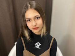 SophiaFostera - female with brown hair and  small tits webcam at LiveJasmin