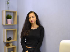 SophieYum - female with red hair webcam at LiveJasmin