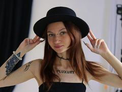 StaceyNaomi - female with brown hair webcam at LiveJasmin