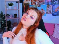 SuzaneMore - female with red hair webcam at LiveJasmin