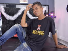 TaylorQuizz - male webcam at LiveJasmin