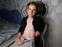 ThonnyWu - male webcam at LiveJasmin