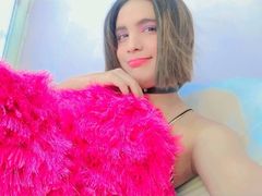 ValentiinaFox - shemale with brown hair webcam at ImLive