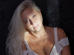 ValeriaPrice - blond female with  big tits webcam at LiveJasmin
