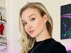 VerdgyMiller - blond female with  big tits webcam at LiveJasmin