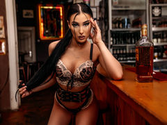 VixenHugh - female with black hair and  big tits webcam at LiveJasmin