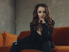 WendyMelvoin - female with brown hair and  big tits webcam at LiveJasmin