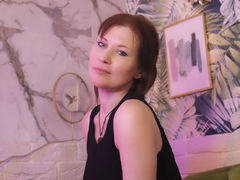 ZoeTravis - blond female webcam at LiveJasmin