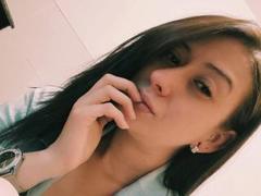 ValeriaNaughtySex - female with brown hair webcam at xLoveCam