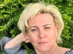 AdeleMILF-hot - blond female webcam at xLoveCam