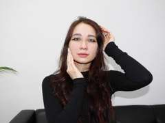 AdrianVilla - female with red hair webcam at LiveJasmin