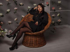 AgnessaGill - female with black hair webcam at LiveJasmin