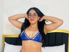 AlanaHarris - female with black hair webcam at xLoveCam