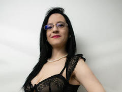 AlanaMoneth - female with black hair and  big tits webcam at xLoveCam