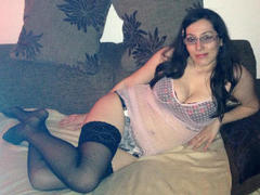 Alanyss - female with brown hair and  big tits webcam at xLoveCam