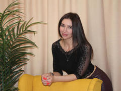 AlenaWatson - female with brown hair webcam at LiveJasmin