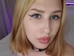 AlicaFox - female with black hair and  small tits webcam at xLoveCam