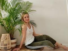 AliciaSecret - blond female webcam at xLoveCam