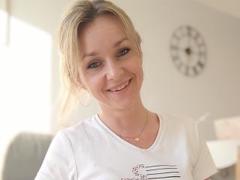 AliciaSecret - blond female webcam at xLoveCam