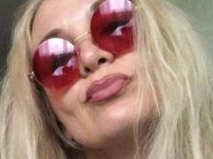 AliciyaSage - blond female webcam at xLoveCam