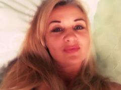 AliciyaSage - blond female webcam at xLoveCam