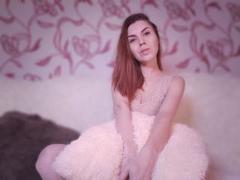 AlisiaKlark - female webcam at LiveJasmin