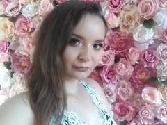 AlissaRose - female webcam at xLoveCam