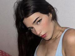 AlissonVarez - shemale with brown hair webcam at xLoveCam