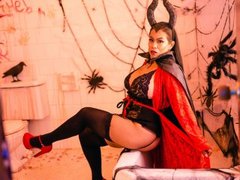 AlixLow - female with black hair and  big tits webcam at xLoveCam