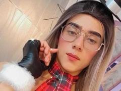 AllisonAlaia - shemale webcam at xLoveCam