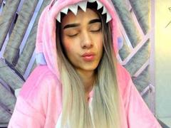 AllisonAlaia - shemale webcam at xLoveCam